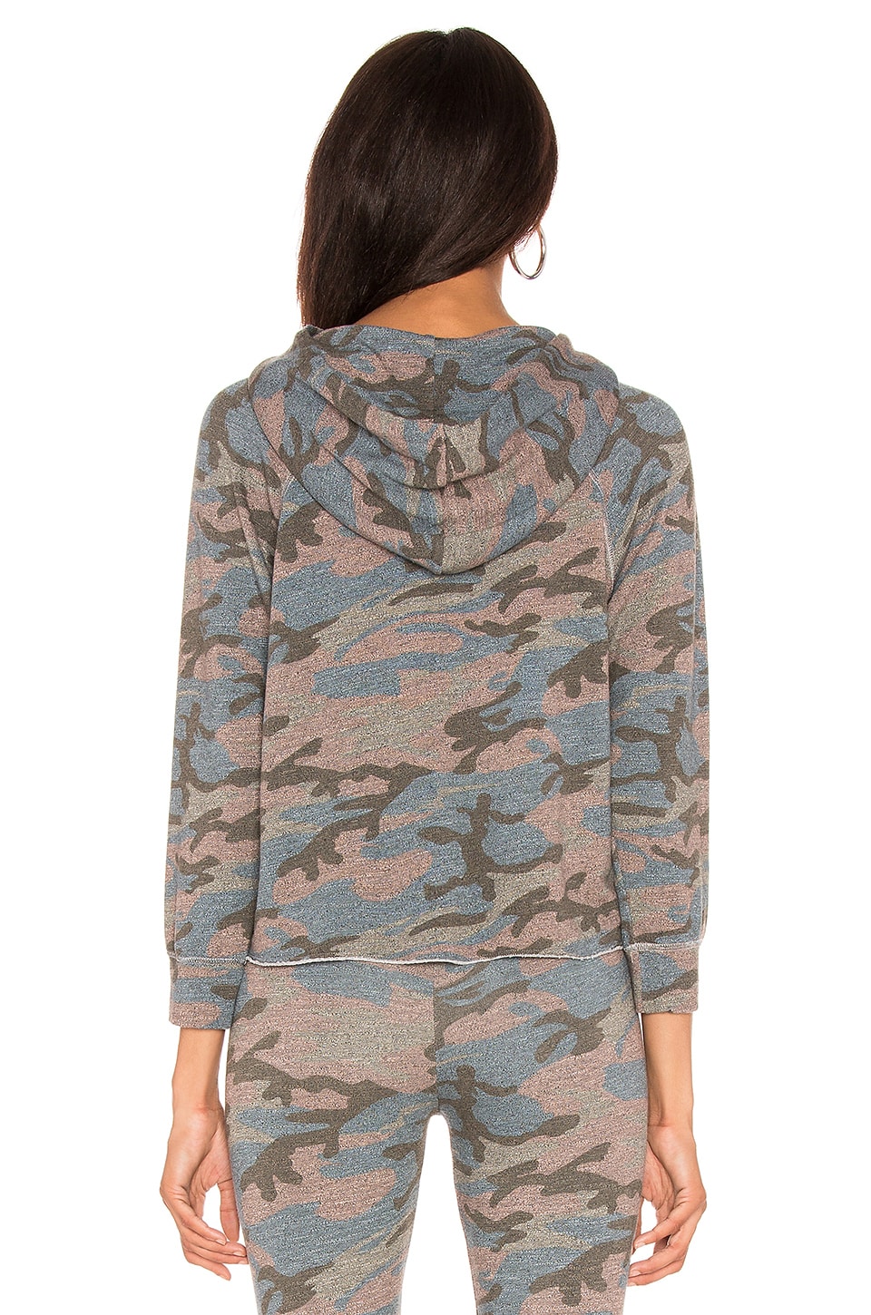 SUNDRY Camo Crop Hoodie in Heather Grey | REVOLVE