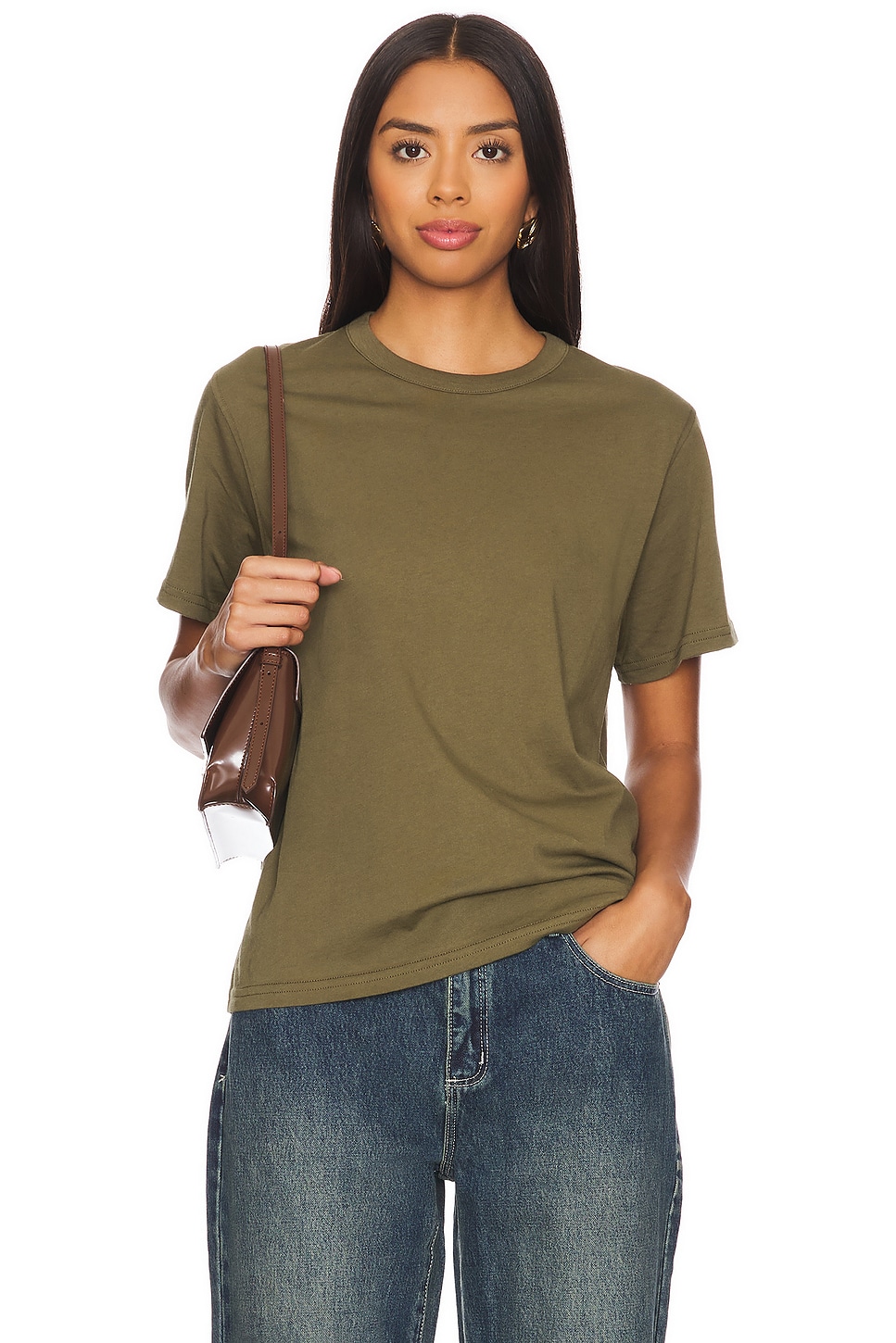 Sold Out NYC — ФУТБОЛКА THE ICONICALLY SOFT PERFECT · Olive