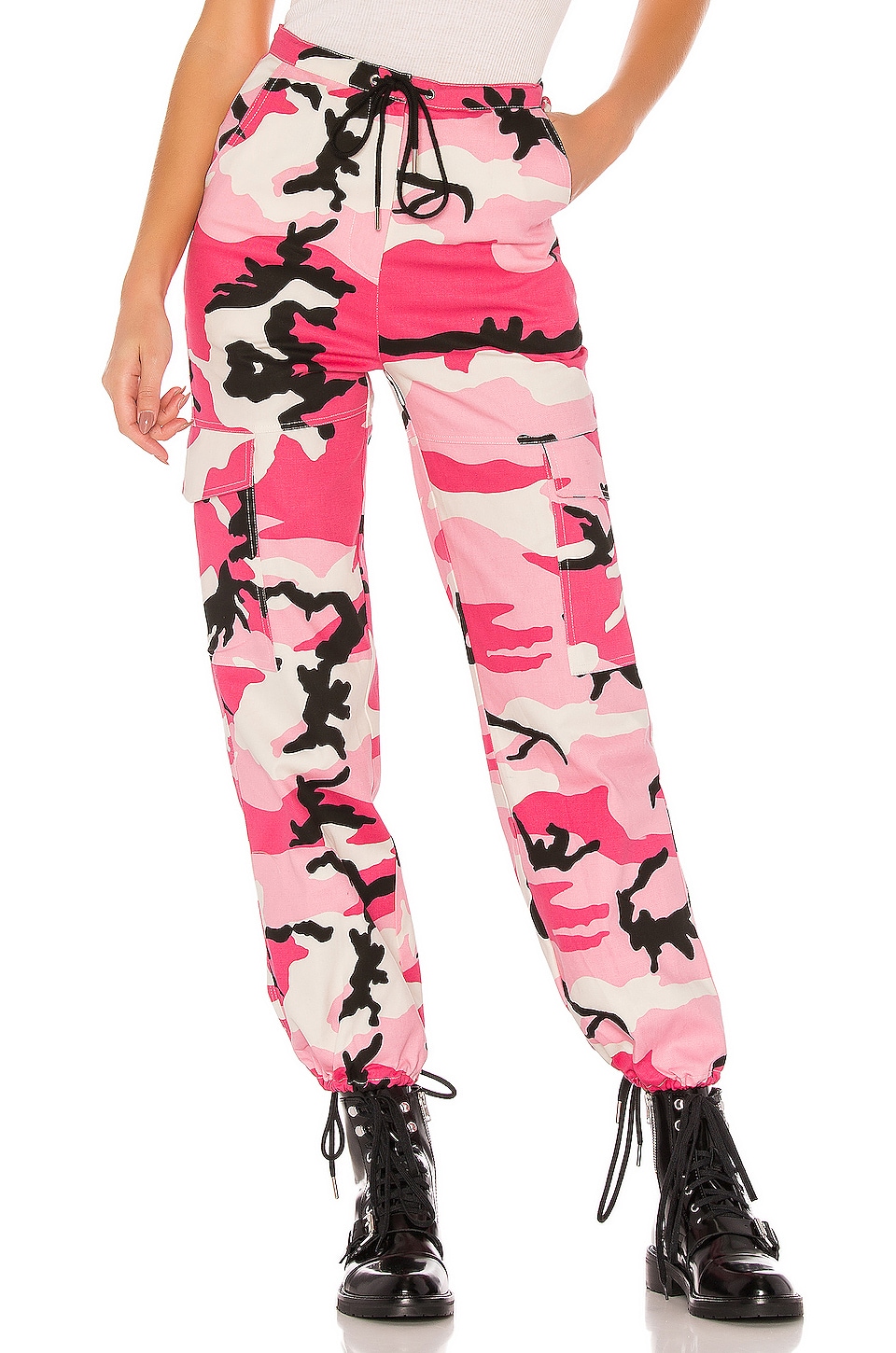 superdown Jada Camo Pants in Pink Camo | REVOLVE