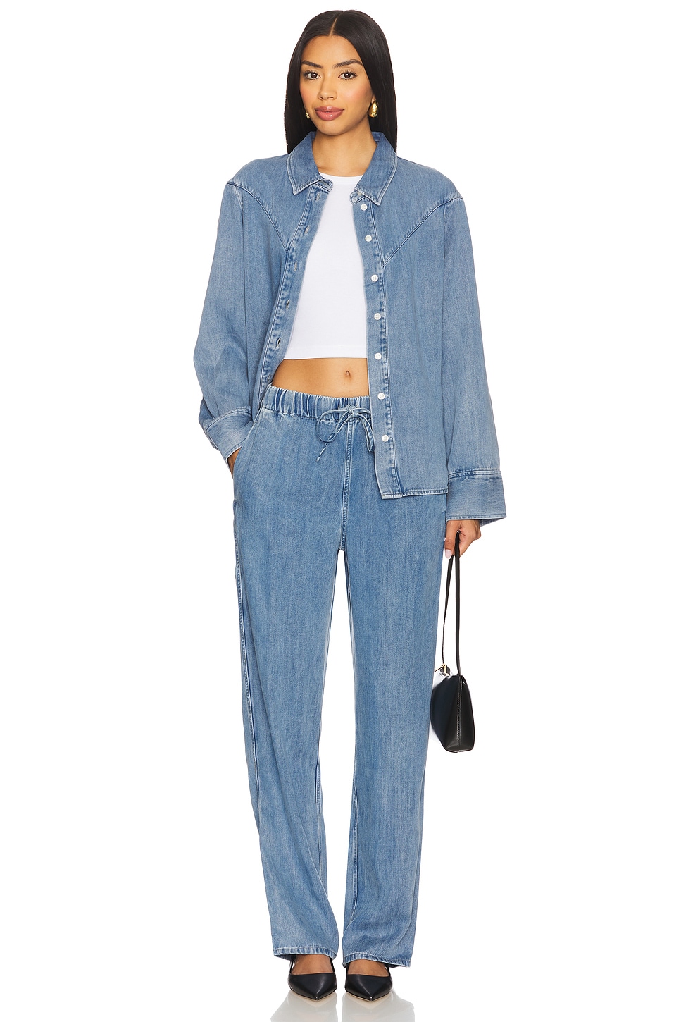 サムソサムソ(SAMSOE SAMSOE) 長袖カットソー SAMSOE SAMSOE Samos Shirt in Denim Blue | REVOLVE