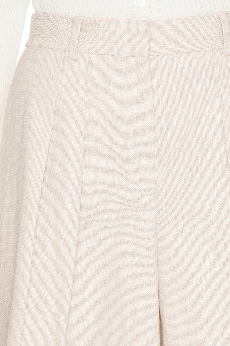 Pleated Short - Thumbnail 6