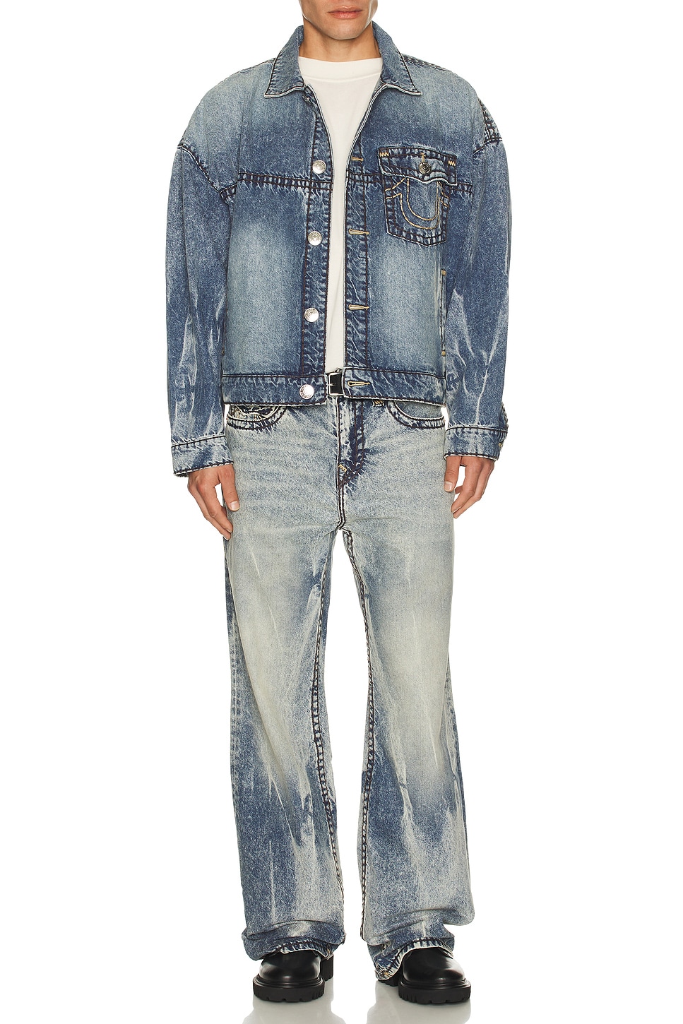 True Religion SUPER T クロップデニムジャケット - Blue Denim | REVOLVE