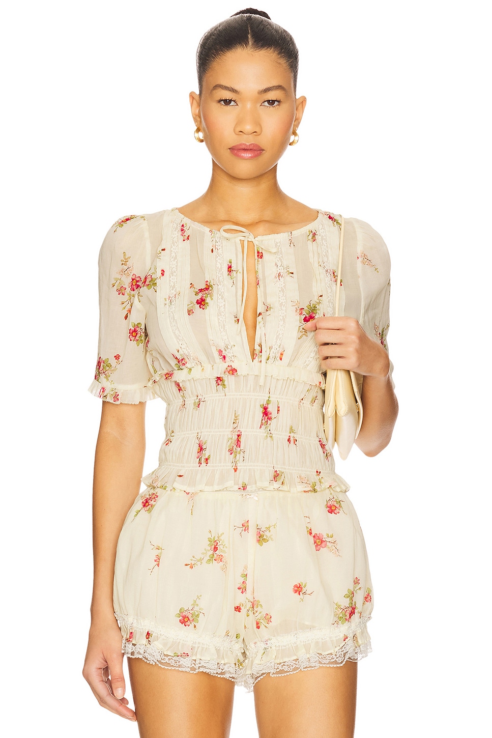 Essie Top