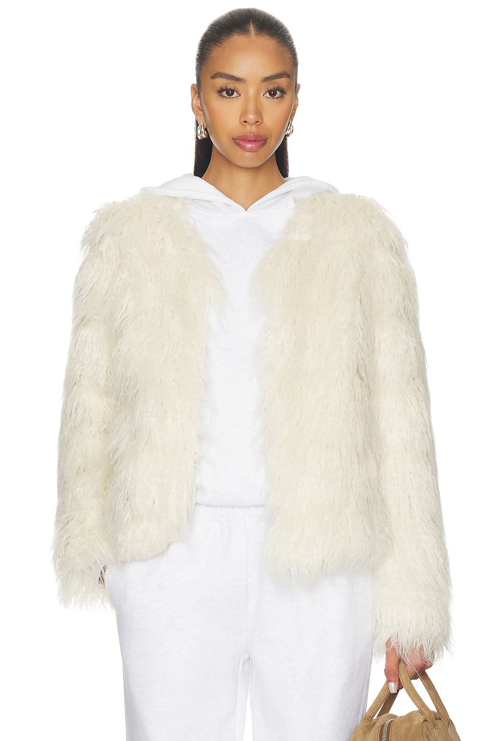 Unreal Fur SPHERE ジャケット - Cream | REVOLVE Unreal Fur SPHERE ジャケット - Cream | REVOLVE