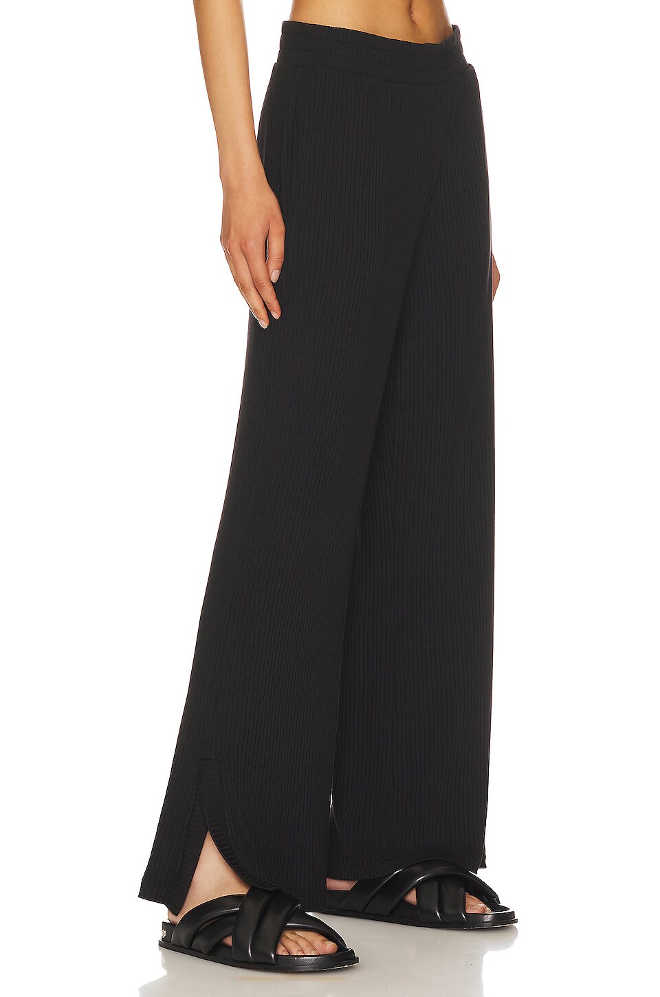 Varley Raya Split Hem Pant in Black