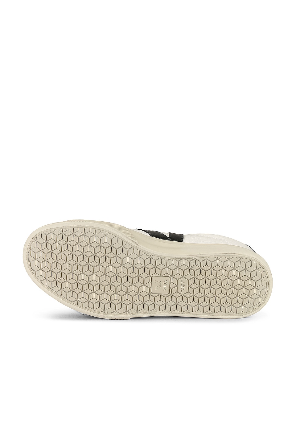 【VEJA】【VEJA】Campo Ca スニーカー WHITE/BLACK Veja Campo Sneaker in Extra White & Black | REVOLVE