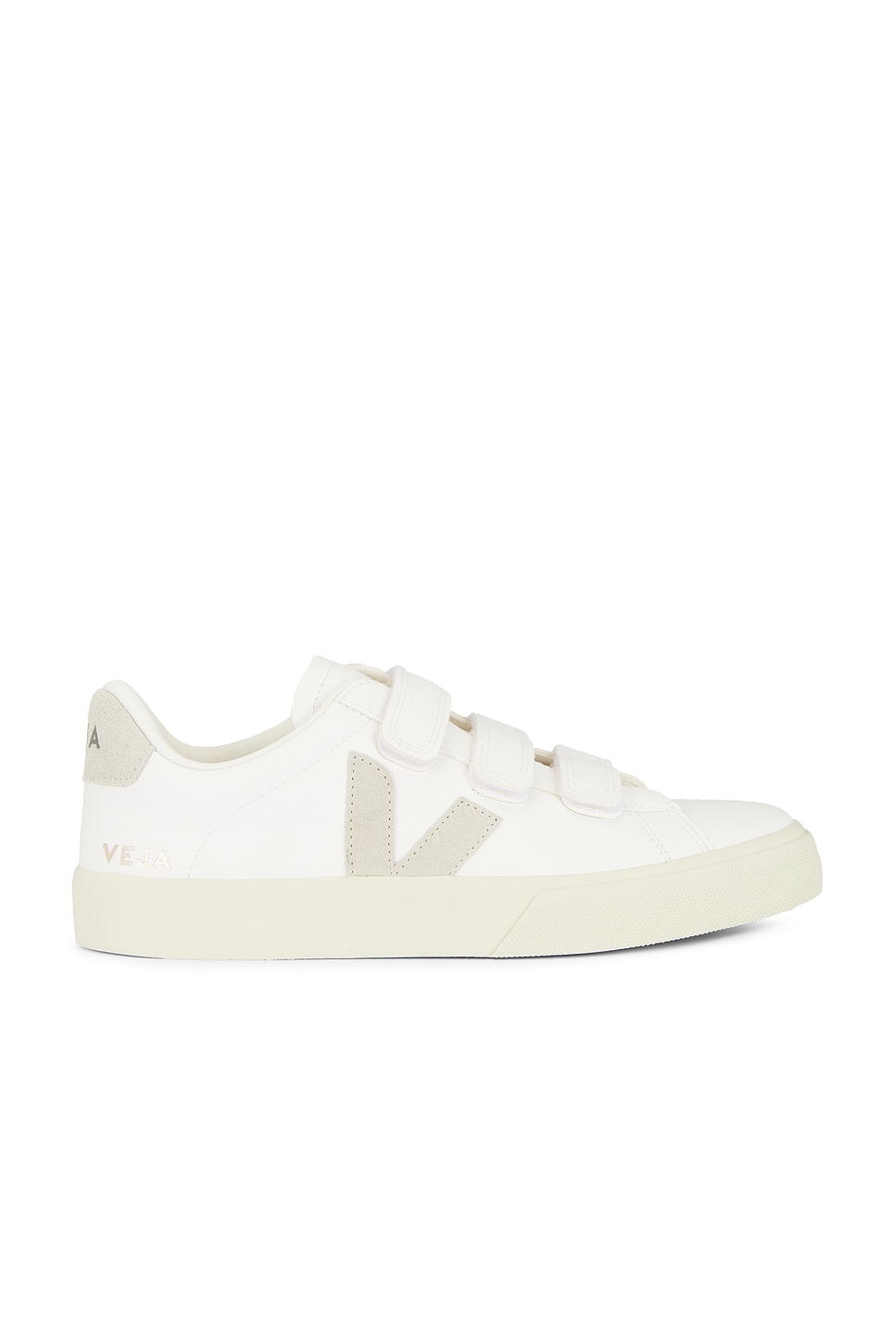 Veja Recife Logo in Extra White & Natural | REVOLVE