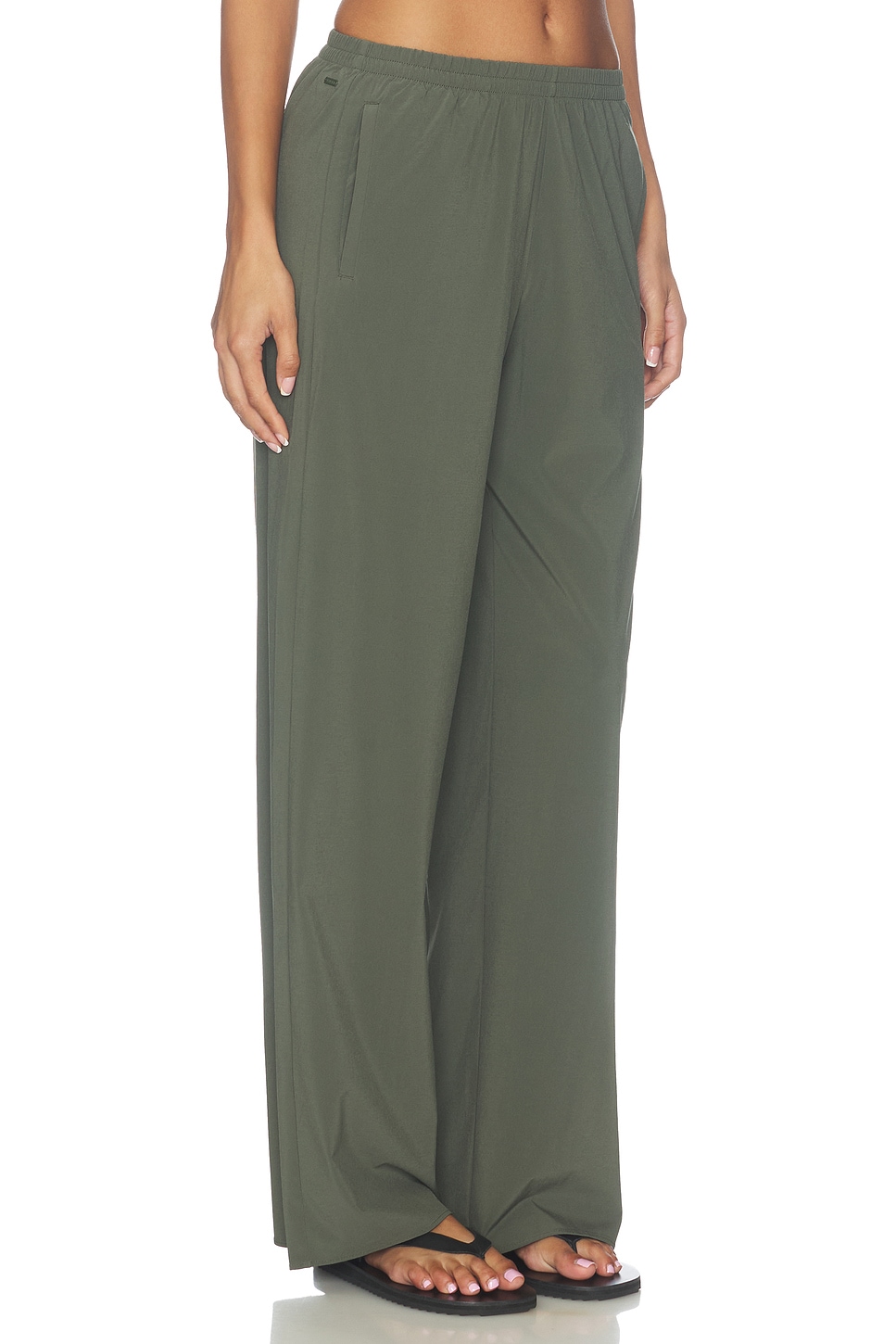 Vuori Villa Everyday Wide Leg Pant