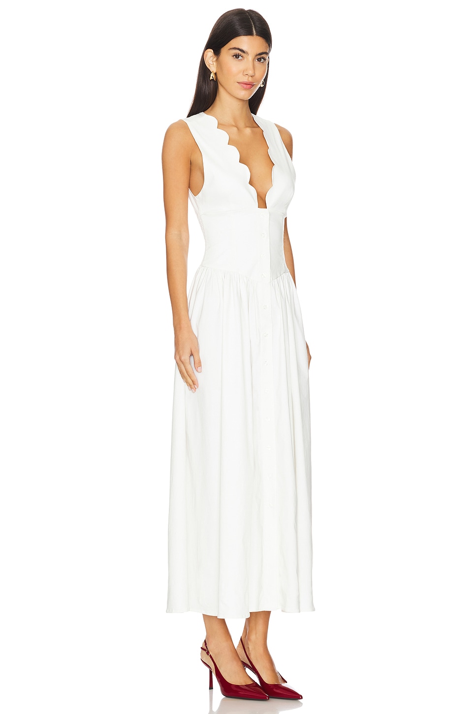 ROBE BUTTON FRONT SCALLOP