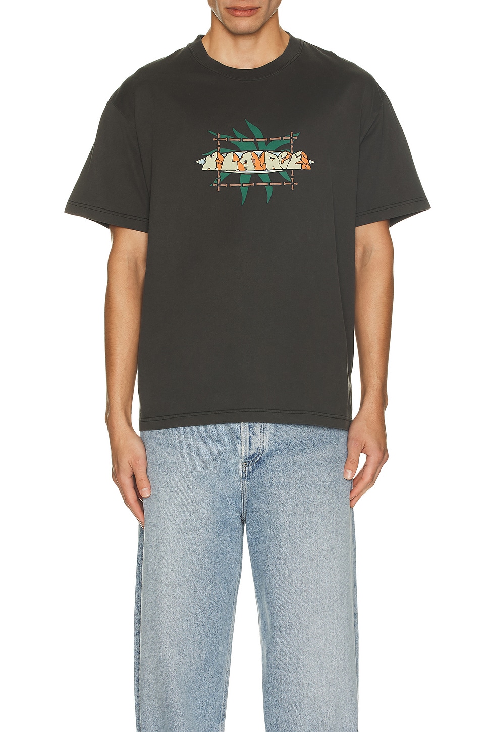 【Stone 】 24113 T-Shirt Black - 24SS XLARGE Pigment Dyed Stone Monument Tee in Black | REVOLVE