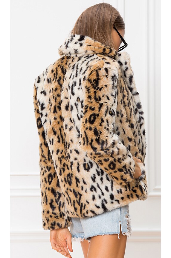 korean long jacket trend