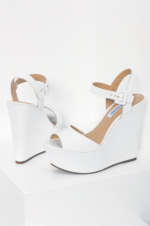Image 1 of Citrus Wedge in White
