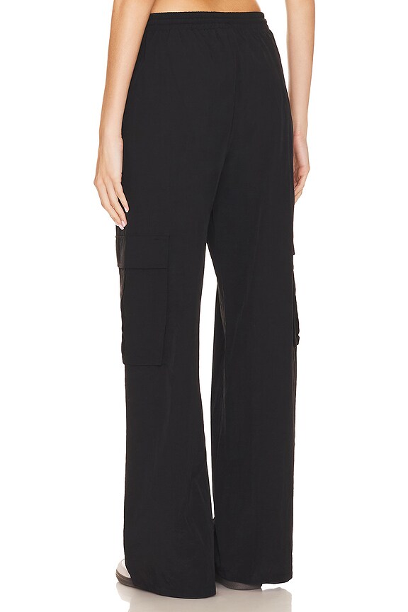 Superdown Evie Cargo Pant In Black