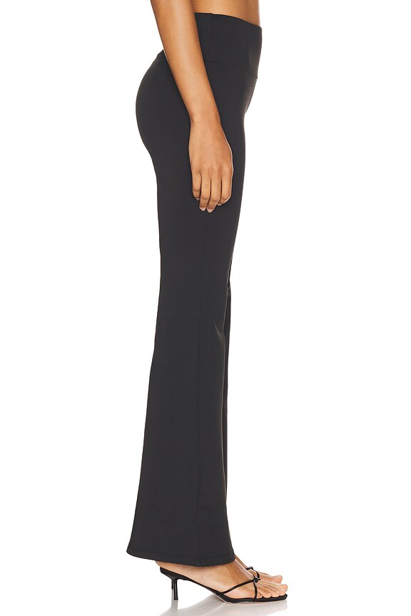Superdown Kole Flare Pant In Black