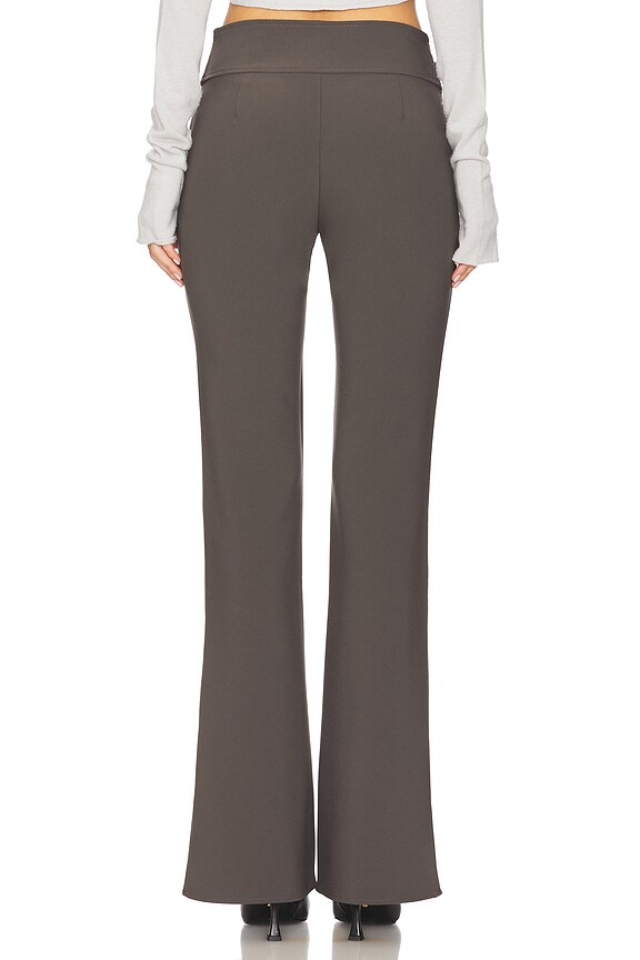 Superdown Jessica Bootcut Pant In Grey