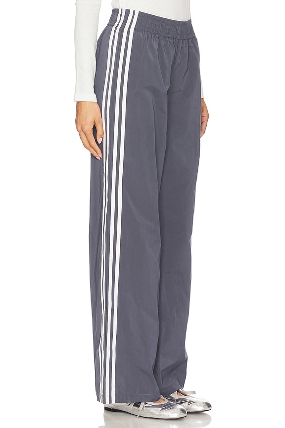 Superdown Melissah Track Pant In Gray