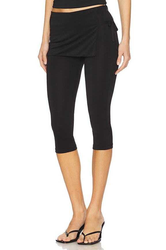 Superdown Kerra Capri In Black