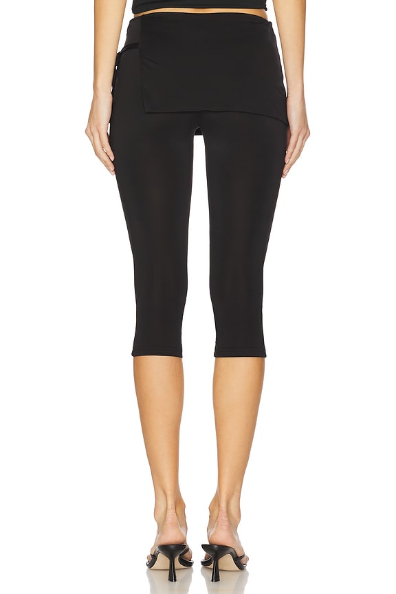 Superdown Kerra Capri In Black