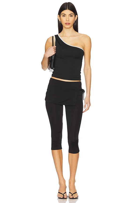 Superdown Kerra Capri In Black