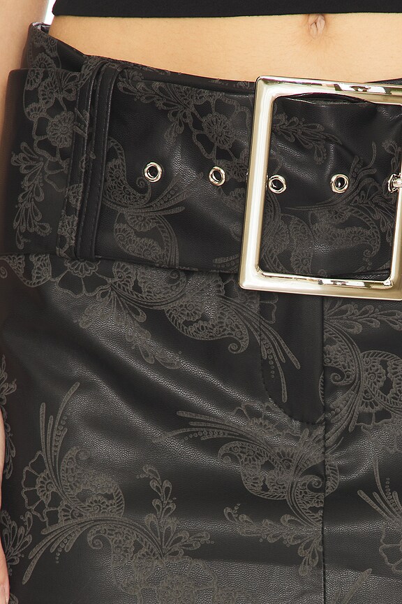 Superdown Juna Micro Skirt In Black