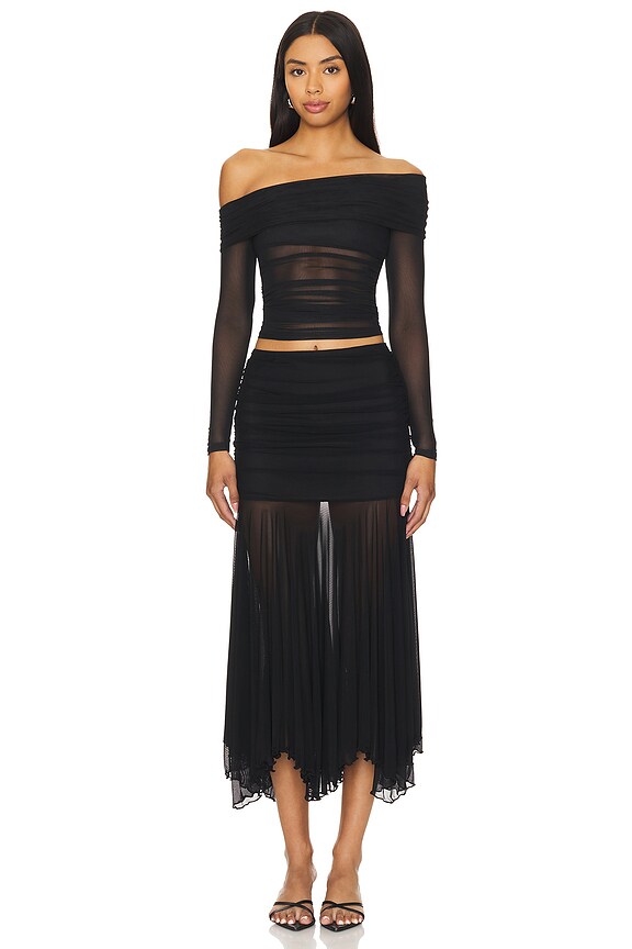 Superdown Kami Off Shoulder Top In Black