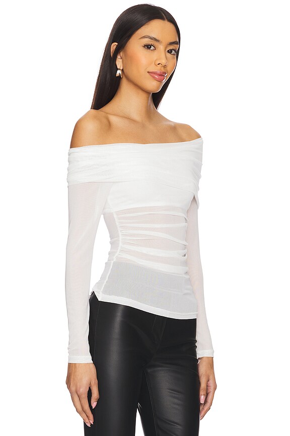 Superdown Kami Off Shoulder Top In Ivory