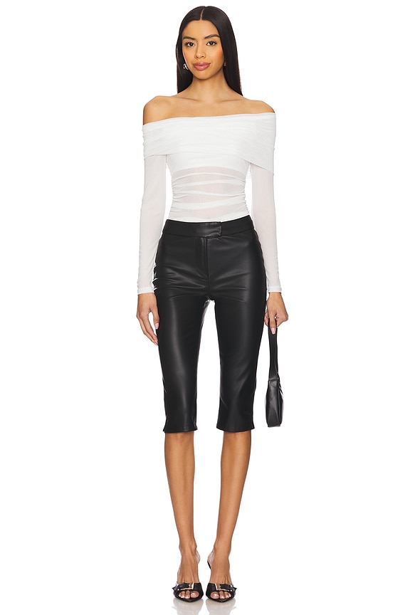 Superdown Kami Off Shoulder Top In Ivory