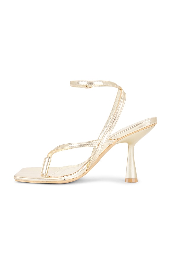 Superdown Frankie Sandal In Gold