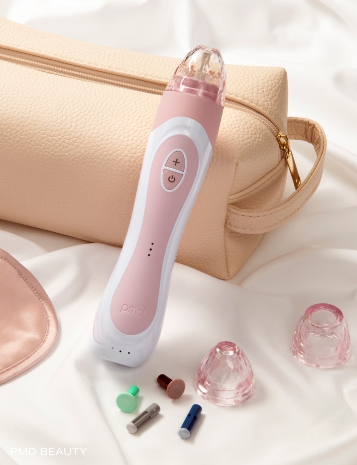 PMD Beauty silksteam pro device.
